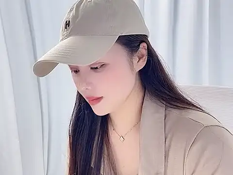 Qingqing19 online show from May 16, 2026, 2:19 am