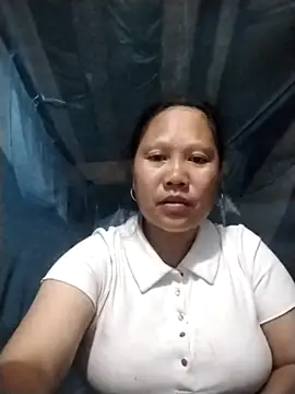 lustfulsister online show from May 9, 2026, 1:05 pm