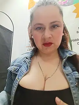 Snapshot of VANESSA__28 chatting on May 30, 2026, 1:30 pm VANESSA 28 online show from May 30, 2026, 1:30 pm