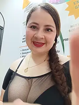 Snapshot of VANESSA__28 chatting on June 10, 2026, 4:39 pm VANESSA 28 online show from June 10, 2026, 4:39 pm