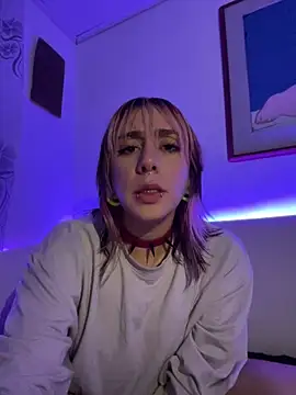 DomBratAmara online show from May 13, 2026, 12:30 am