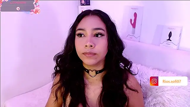  Sofi Rios  online show from May 7, 2026, 9:58 am
