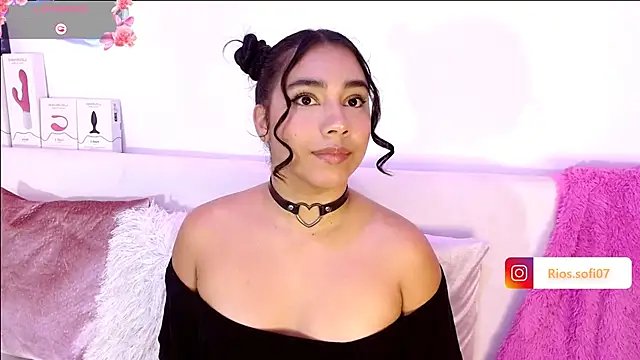  Sofi Rios  online show from May 10, 2026, 6:40 am