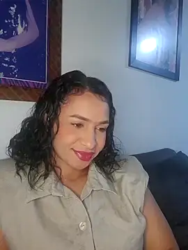 mell0102 online show from May 14, 2026, 11:17 am