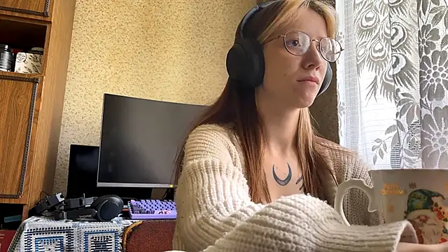 AliceGates online show from May 11, 2026, 7:03 am