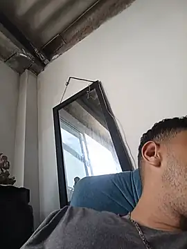 Jeimyy sex online show from May 12, 2026, 5:43 pm