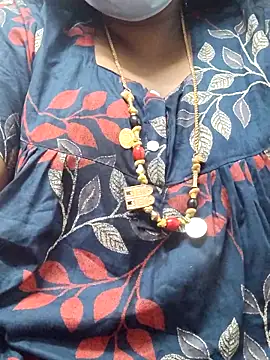 tamilkavitha123 online show from May 8, 2026, 2:39 am