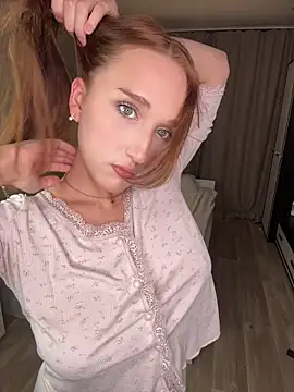 jenniferwalkers online show from July 14, 2026, 8:25 pm