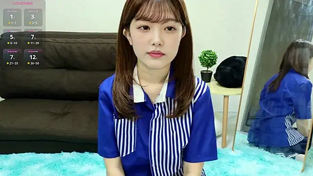 Tsukichan  online show from July 8, 2026, 2:27 am