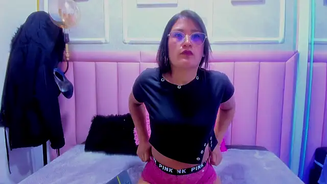 Sophie pink78 online show from May 13, 2026, 1:08 pm