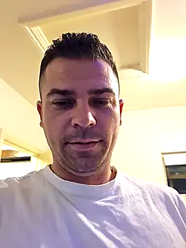 Snapshot of Bagabe chatting on May 6, 2026, 9:20 pm Bagabe online show from May 6, 2026, 9:20 pm