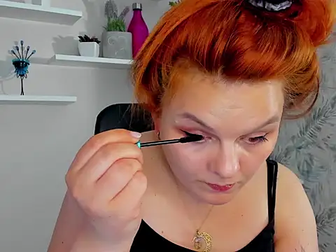 GingerKitten1 online show from May 19, 2026, 5:47 am