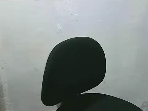 Snapshot of Brun3tt3n chatting on February 15, 2025, 2:04 am Brun3tt3n online show from February 15, 2025, 2:04 am