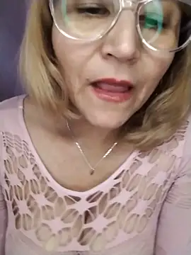 vitaminafranccesca online show from May 12, 2026, 7:33 pm