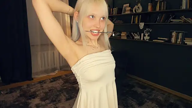 DelorisDetrich online show from May 10, 2026, 8:36 pm