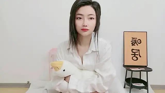 woxiangjinjin030 online show from May 11, 2026, 6:30 am