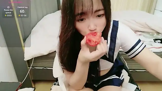 xiaolanlan030 online show from May 14, 2026, 3:46 am
