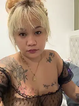 queenmia  ph online show from May 22, 2026, 6:46 pm