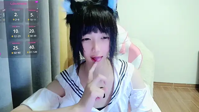 Ooo-Lola online show from May 14, 2026, 3:19 pm