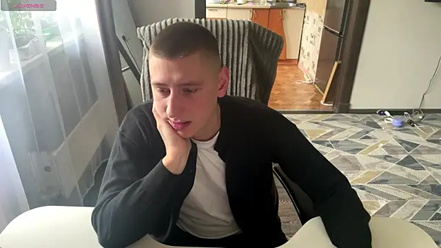 Keksik  online show from May 22, 2026, 3:35 am