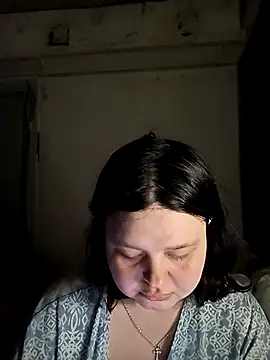 Linochka5012 online show from May 9, 2026, 7:08 pm