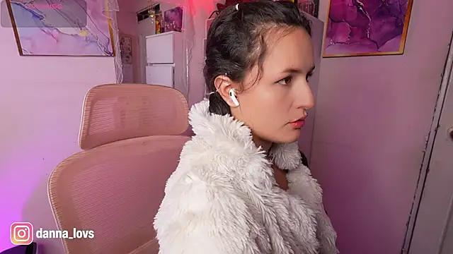 DannaaLovs online show from June 23, 2026, 1:09 pm