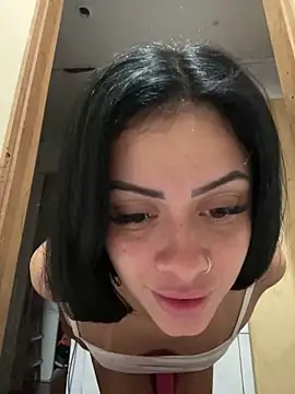 belababyy online show from May 15, 2026, 1:29 pm