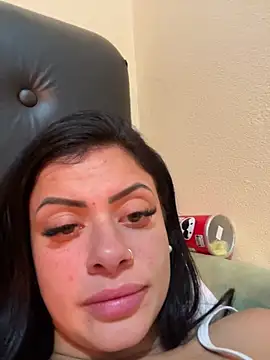 belababyy online show from May 21, 2026, 11:23 pm