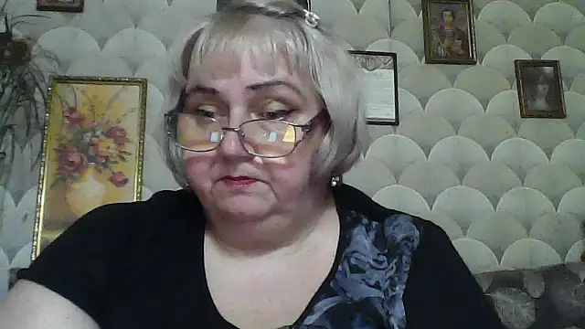 MarinaFarina53 online show from June 1, 2026, 7:32 am