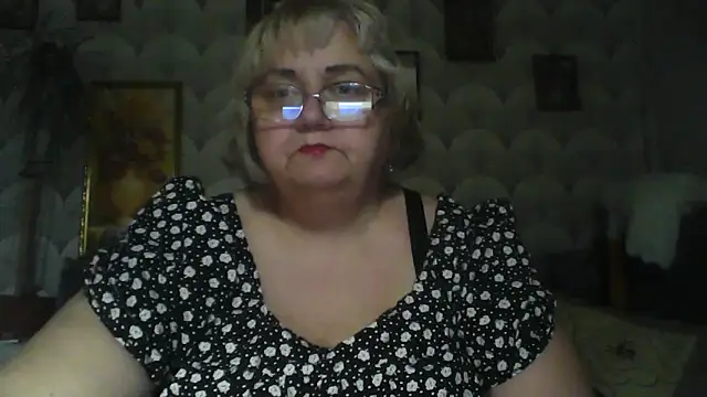 MarinaFarina53 online show from June 8, 2026, 5:52 am