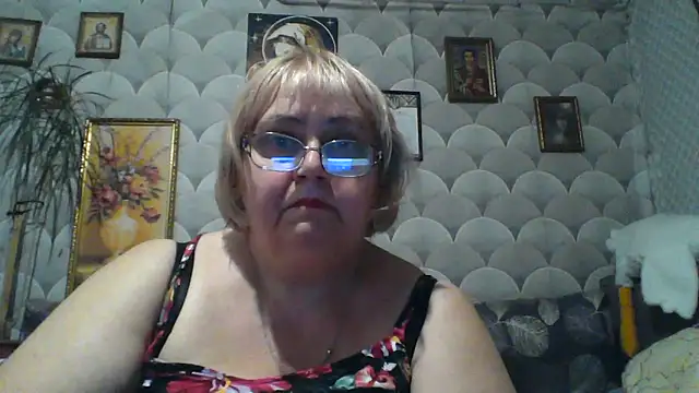 MarinaFarina53 online show from June 20, 2026, 8:22 pm