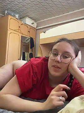 viksiss online show from May 13, 2026, 7:17 am