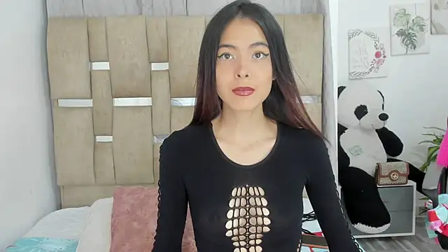 AnahiMiller2 online show from May 15, 2026, 7:32 pm