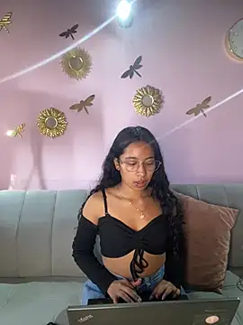 CassiePink  online show from May 9, 2026, 11:59 am