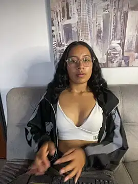 CassiePink  online show from May 11, 2026, 2:45 pm