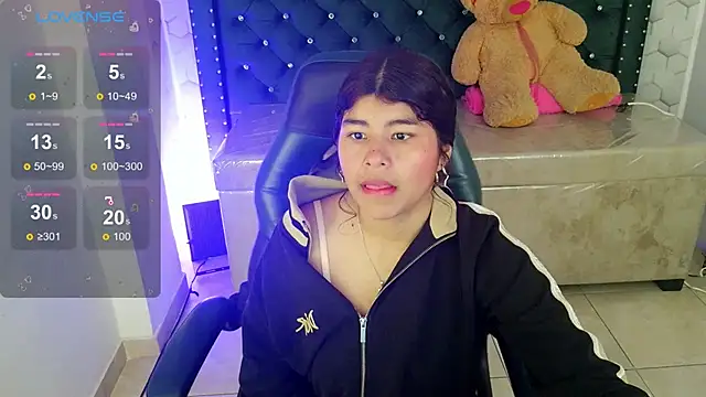 Mia kittie m online show from May 12, 2026, 7:22 pm