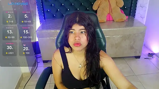 Mia kittie m online show from May 14, 2026, 7:20 pm