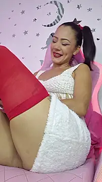 Snapshot of Emeril_sexy chatting on May 17, 2026, 7:21 pm Emeril sexy online show from May 17, 2026, 7:21 pm