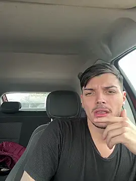 lautydiaz98 online show from May 9, 2026, 4:23 pm