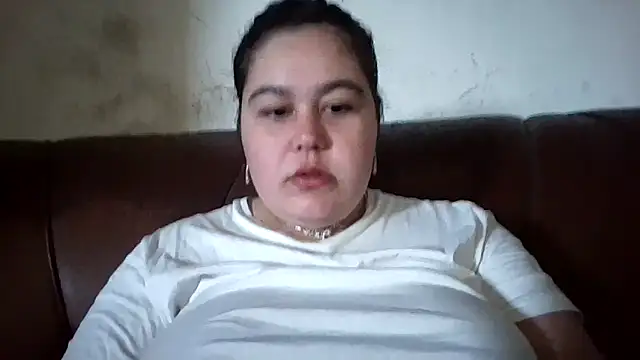 BUNNYMILA69 online show from May 13, 2026, 8:34 am