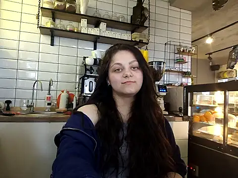 Molli lii online show from May 11, 2026, 2:45 pm