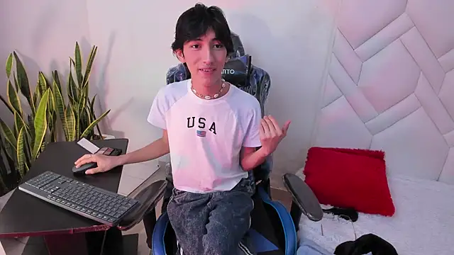 LittlePrince  online show from May 14, 2026, 3:24 am