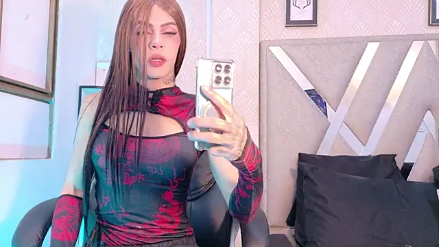 Snapshot of KarolFoxxi__ chatting on June 6, 2026, 11:53 pm KarolFoxxi online show from June 6, 2026, 11:53 pm