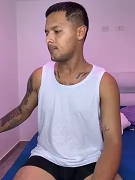 ElianVega online show from May 13, 2026, 3:59 am