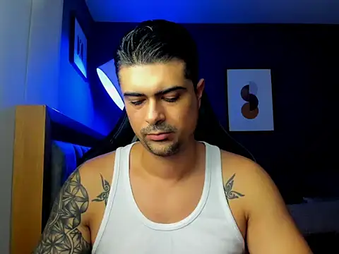 ZEI-001 online show from May 12, 2026, 1:36 am