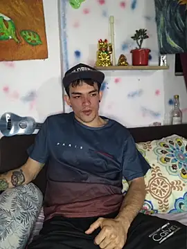 Maykiinn online show from May 12, 2026, 3:36 am