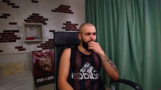 OscarWillss online show from May 14, 2026, 5:36 am