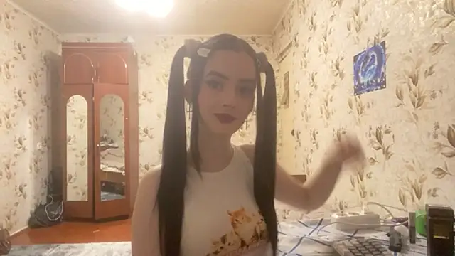 MilanaLush online show from May 13, 2026, 4:26 pm