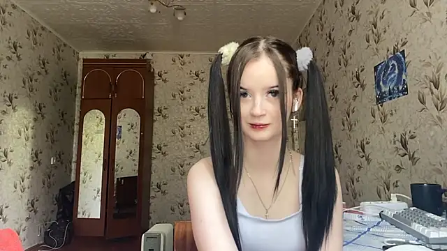 MilanaLush online show from May 14, 2026, 10:44 am
