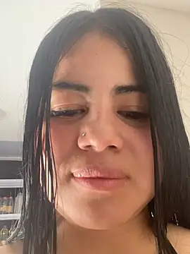 zoe martinez online show from May 25, 2026, 7:31 pm